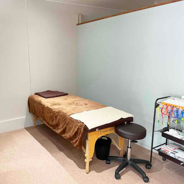 鍼灸サロンHARIAID個室