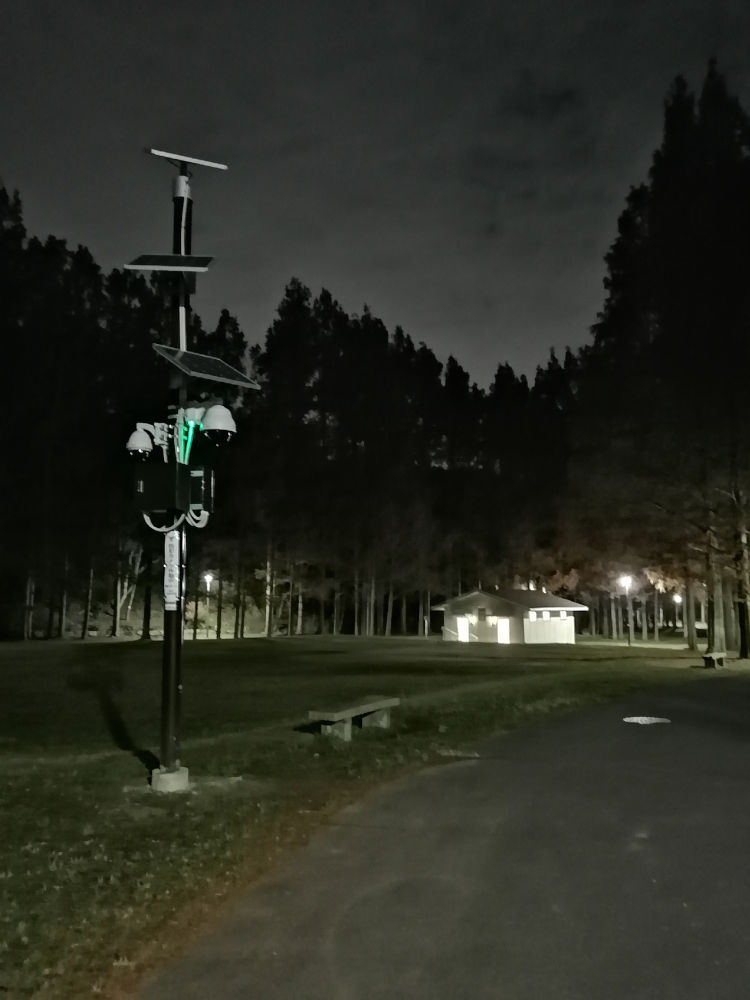 新檜尾公園　時計前広場